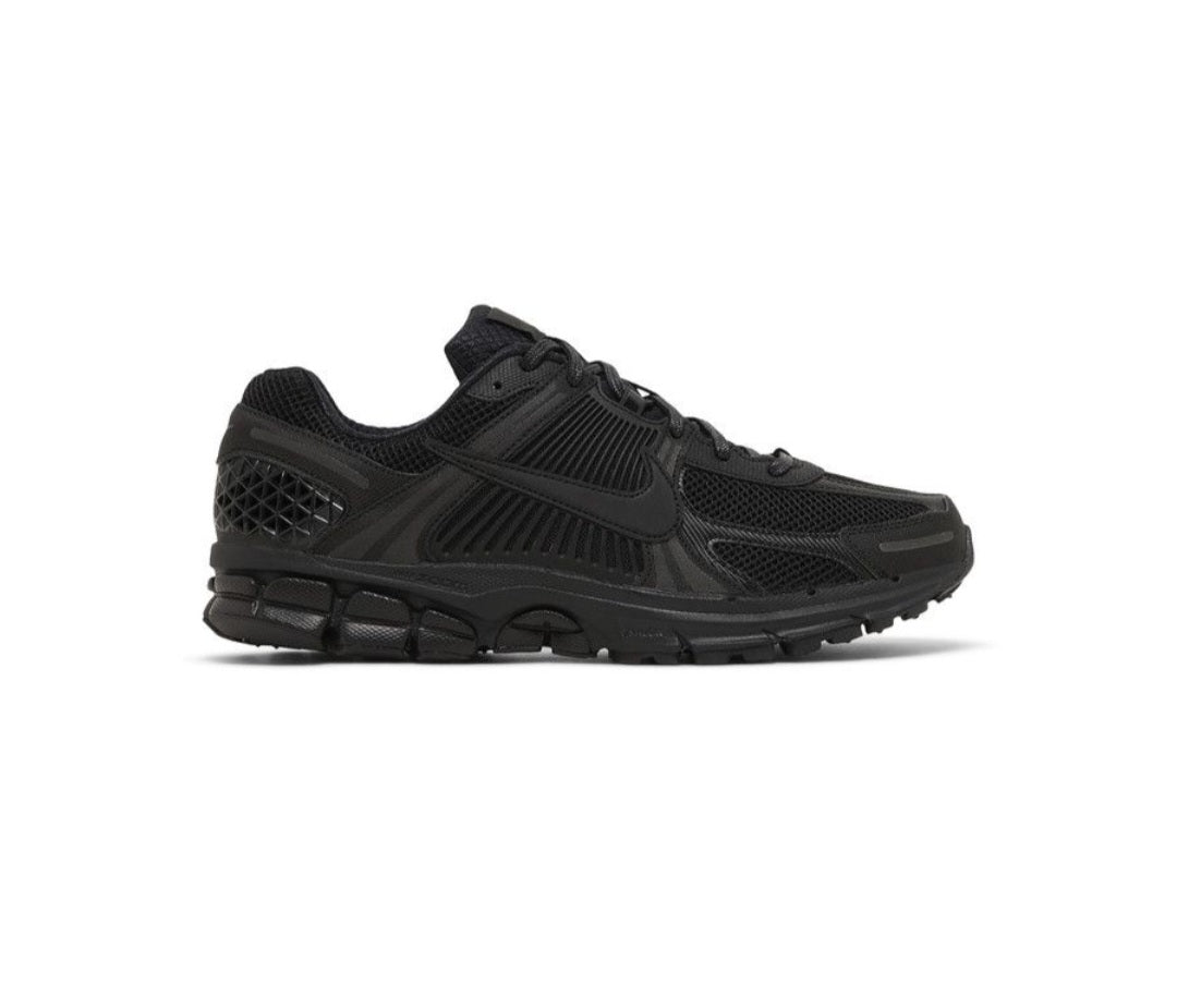 Nike Air Zoom Vomero 5 'Triple Black'